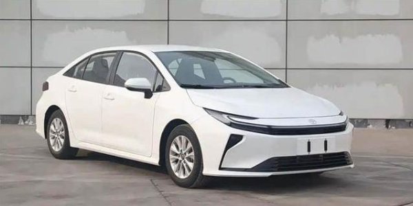 通弘网  新款卡罗拉颜值爆表，动力大升级2.0L，谁看了不心动？