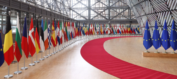 股顺网 从斯德哥尔摩到布达佩斯：援乌账单如何撕裂欧盟